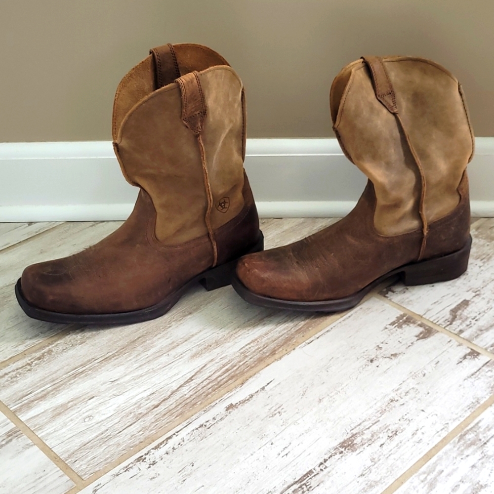 Ariat 10D boots